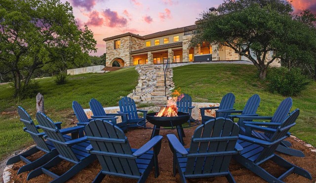 San Sebastiano Ranch 7-bdrm Villa Sleeps 28 Covered Pickleball Outdoor Theater