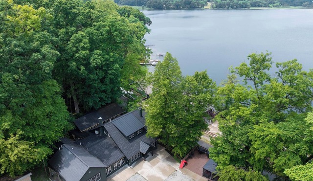 Sandy Beach WhlChr-Friendly Woodlands Lodge w/47 Wooded Acres w/Trails!