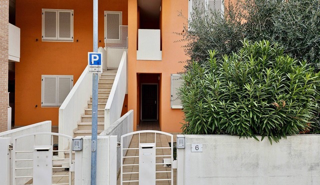 SE052 - Marotta, delightful two-room apartment with garden