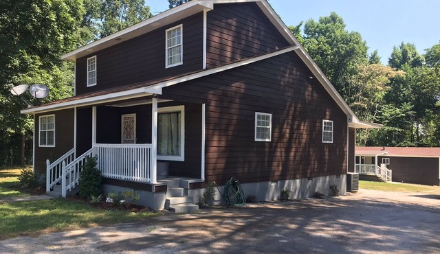 Secluded Cabin Home with 7 bedrooms and acreage