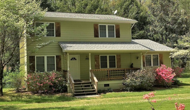 Secluded Mountain Retreat on 200+ Acres: Private Hiking Trails & Pure Nature