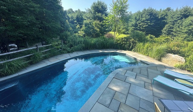 Secluded retreat, 13 acres, solar, pool, river views, pet & child friendly