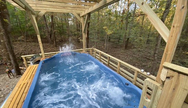 Shaded Log Cabin Swim Spa 2 miles Lake Entrance & winery