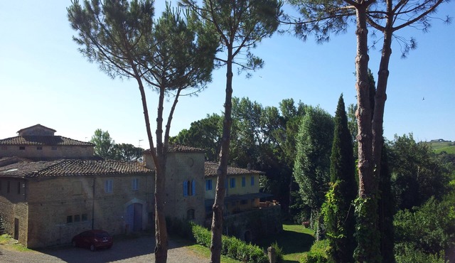 Single double room with bathroom and kitchen to share.