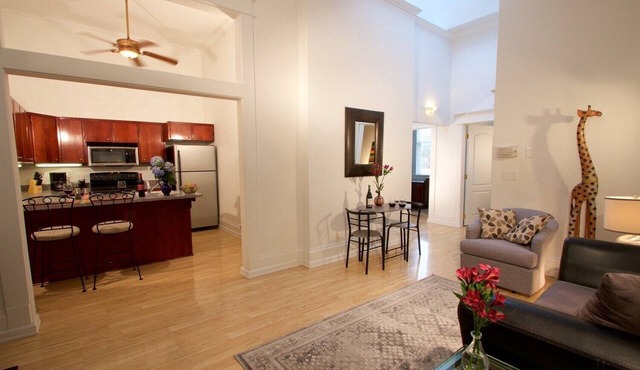 Six — Two Queen Beds, Historic Downtown Apartment in Nicely Appointed Building on Main Street