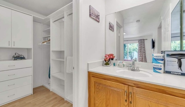 Spacious 3BR/2BA home in the Heart of SJ. Free wifi/washer/dryer/AC/parking