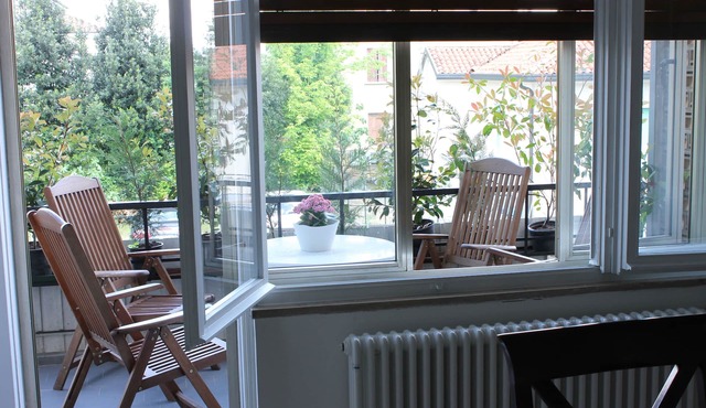 Spacious accommodation within walking distance of the historic center, 25 minutes by train from Venice