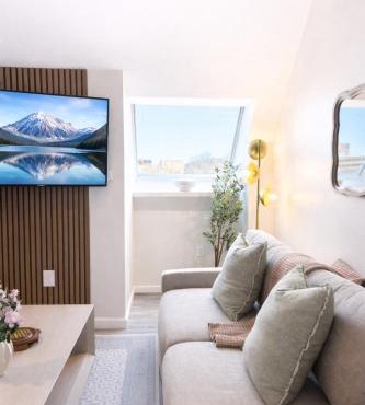 Spacious King 1BR by Wooster Square & Yale