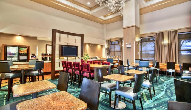 SpringHill Suites by Marriott Chicago Southwest at Burr Ridge Hinsdale