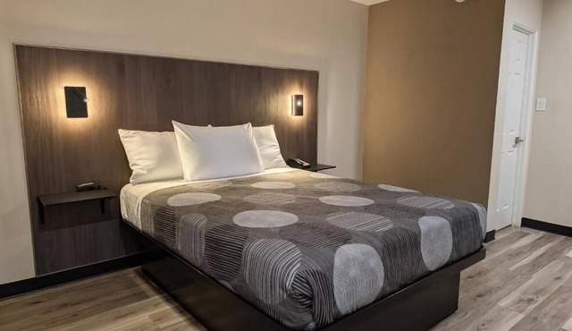 Star Inn & Suites