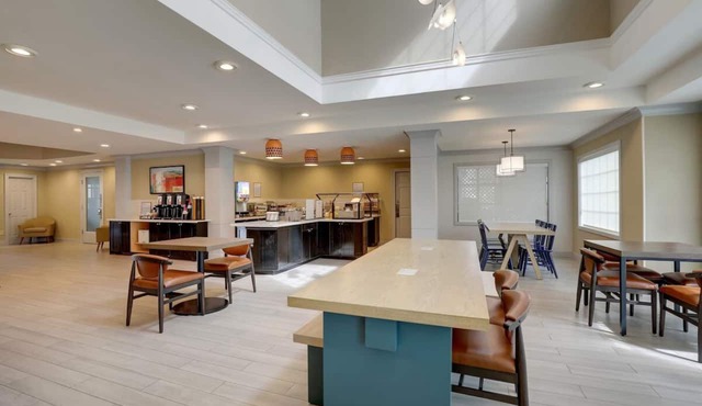 Stay In great Shape! Minutes to Levi's Stadium, Pet Friendly + Free Breakfast!