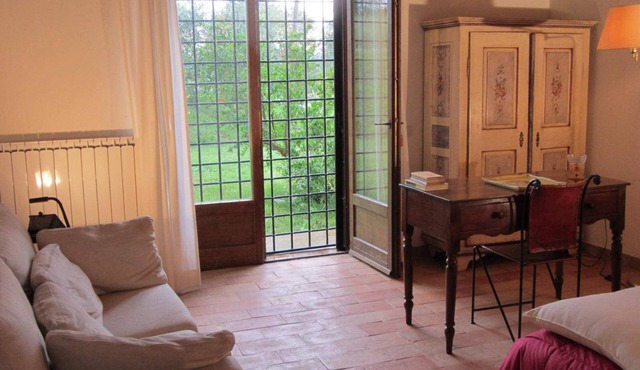 Stone country house in southern Umbria, breathtaking location