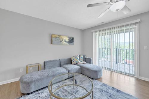Stonecrest 623, 2Bd Apt I Free Parking I Pool