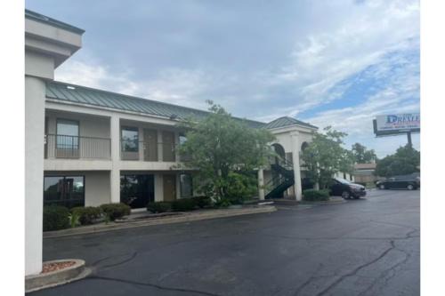 Studio 6 Suites Louisville KY Airport/Expo Center