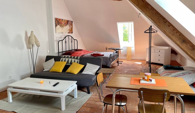 Studio Apartment 'Hyper-Centre Villa Isabelle' with Mountain View and Wi-Fi
