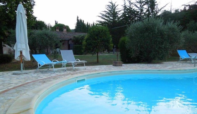 Stunning private villa for 8 guests with private pool, WIFI, TV, pets allowed and parking