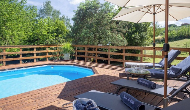 Stunning private villa for 8 people with A/C, WIFI, private pool, TV and veranda