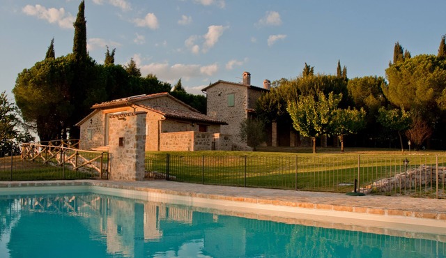 Stunning villa with private pool, patio and large garden