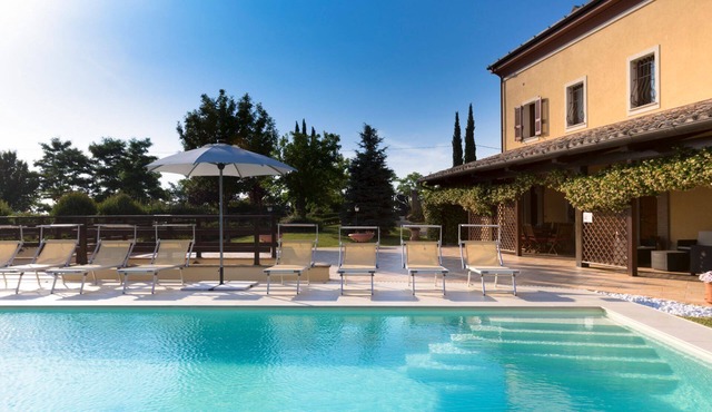 Stunning villa with pool in the Marche countryside, just 10 minutes from the beaches of Senigallia