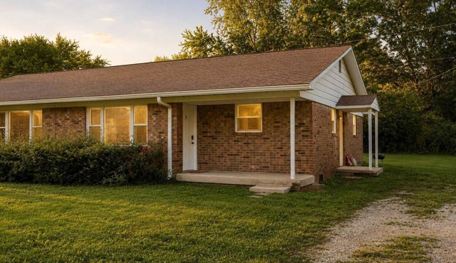 Stylish 2BR Indy Retreat with Private Backyard