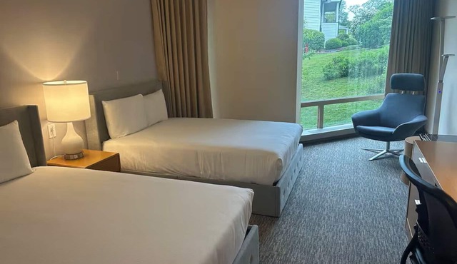 Stylish Getaway with Easy Access to Local Attractions