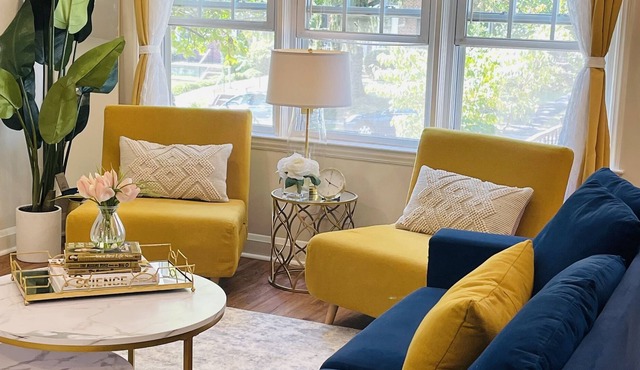 Stylish Home in min. from Towson Center