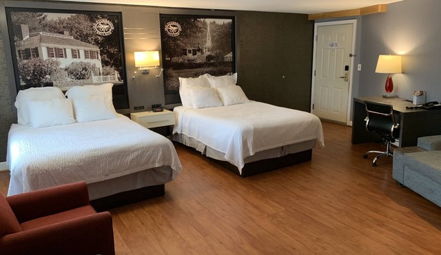 Super 8 by Wyndham Sturbridge