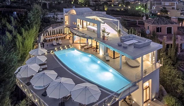 Super modern villa with fantastic views