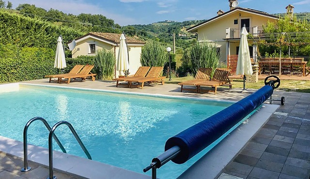Tasteful and beautiful property surrounded by idyllic nature in Cellino Attanasio.