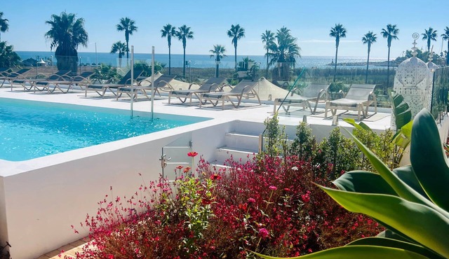 Templo Sotogrande, Unique Frontline Estate