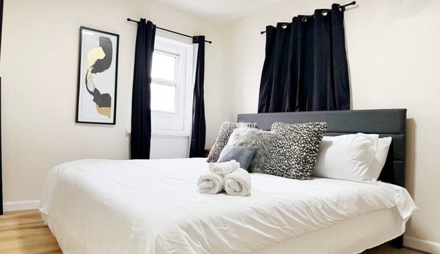The Cardinal 810 D -3BR-1BA Apt