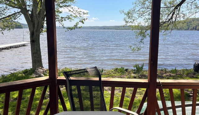 The Eagles Nest A Charming 4-bedroom cabin on Lake Canadarago