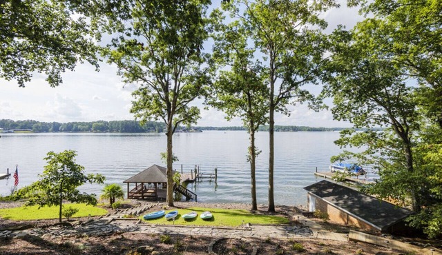 The Overlook at Langford - Private dock with SUPs, Kayaks, and Ping Pong