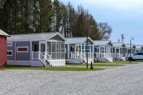 The Retreat at King Cole Farm