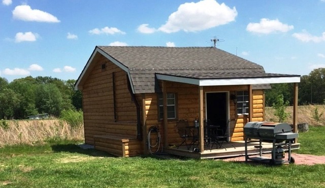 The Scout Cabin! Secluded With A Great View.