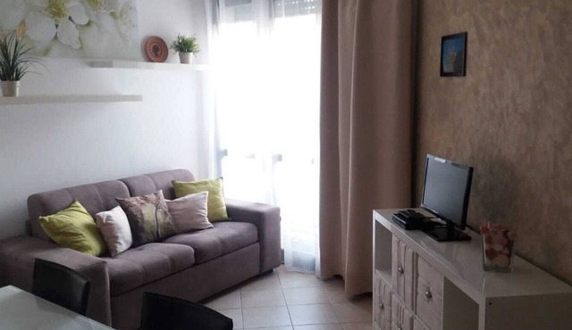 Three-room apartment between the sea and the Rimini hills