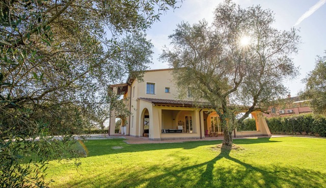 Tricolle Nuova - Five Bedroom Villa, Sleeps 10