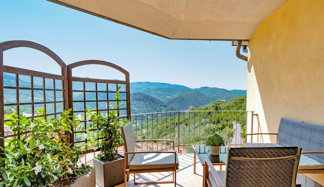 Umbria Casa Vacanze – Panoramic Views & Relaxation Near Marmore Falls