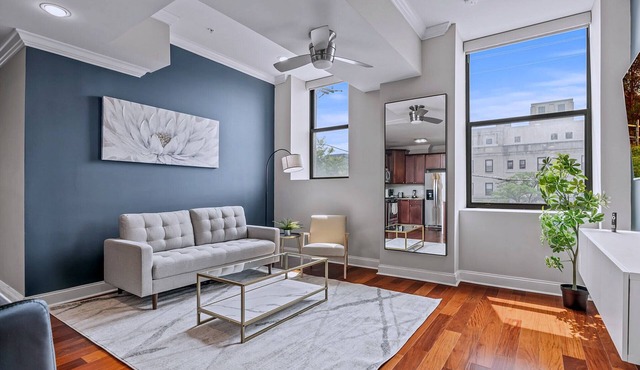 Upscale 2BD | NoLibs | Sleeps 4 | Fitness Center