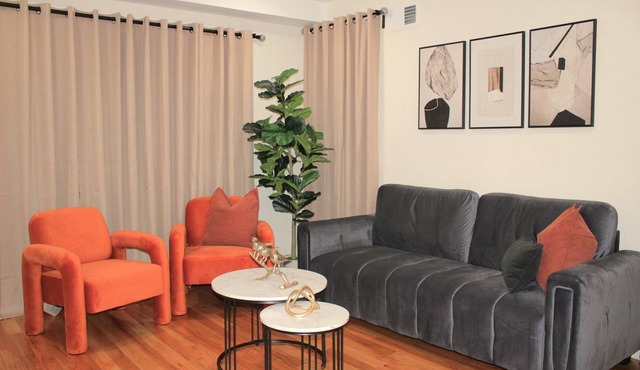 Urban Comfort Near American Dream & Airport