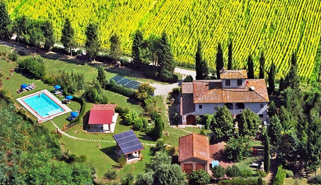 Vallacchi b&b a Country House in the heart Tuscan, by small family or couple