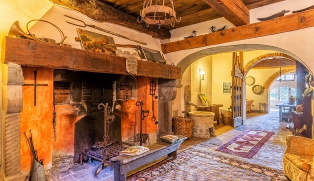 'Villa Barsocchini' with Mountain View, Private Pool and Wi-Fi