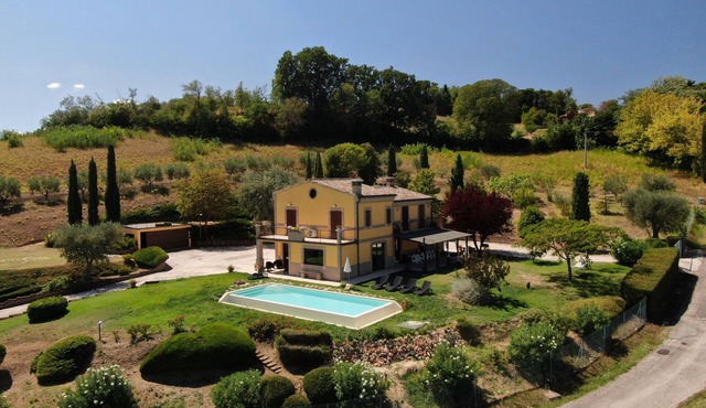 Villa Belvedere Fortuna, swimming pool, 4 bedrooms, for 16 people, with sea view