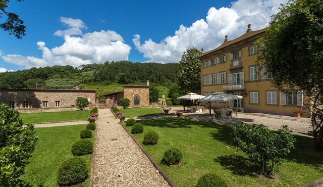 Villa Byni - Luxury Villa in Tuscany