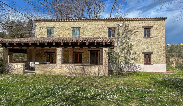 Villa 'Casale Mauri' with Sea View, Private Terrace and Wi-Fi