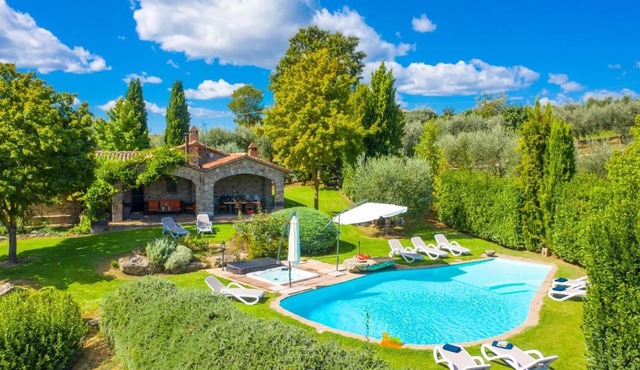 Villa Casale Silvia Large Private Pool, A/C, WiFi