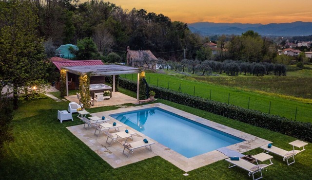 VILLA CATIA Farmhouse. 3 Luxury Bedrooms, a Pool, a Jacuzzi and a Dream-Like Getaway Experience