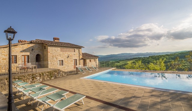 Villa Cungi with Privacy, stunning view, private pool, wifi Tuscany no neighbors