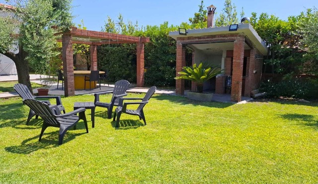 Villa 'Degli Ulivi-Al Mare Di Fondi' with Private Terrace, Wi-Fi and Air Conditioning