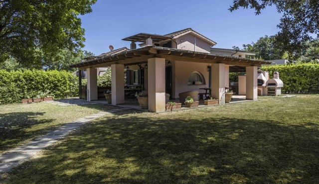 Villa dei Licheni by MMega